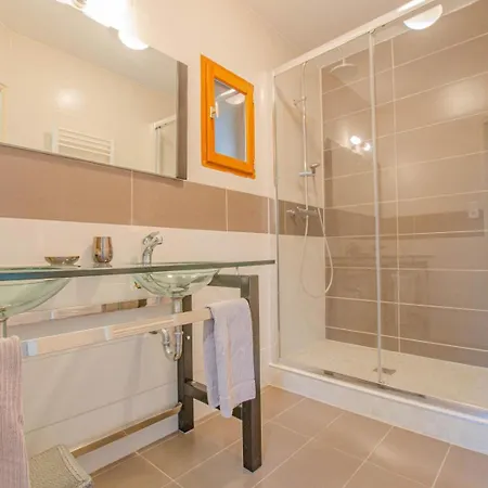 Le De La Boderonne *